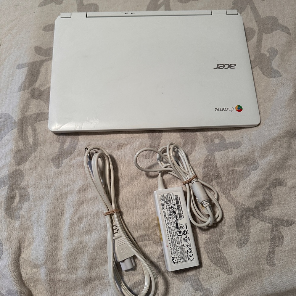 Acer White Chromebook Laptop 2015